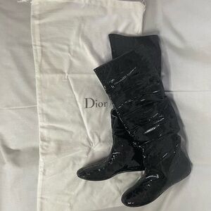 Dior Cannage Black Patent Leather Flat Boots – Size 37 – Like New